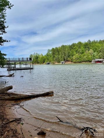 45 Harborside Drive Nebo NC 28761