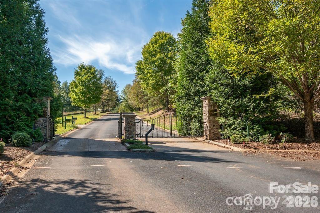 26 Mountain Parkway Mill Spring NC 28756