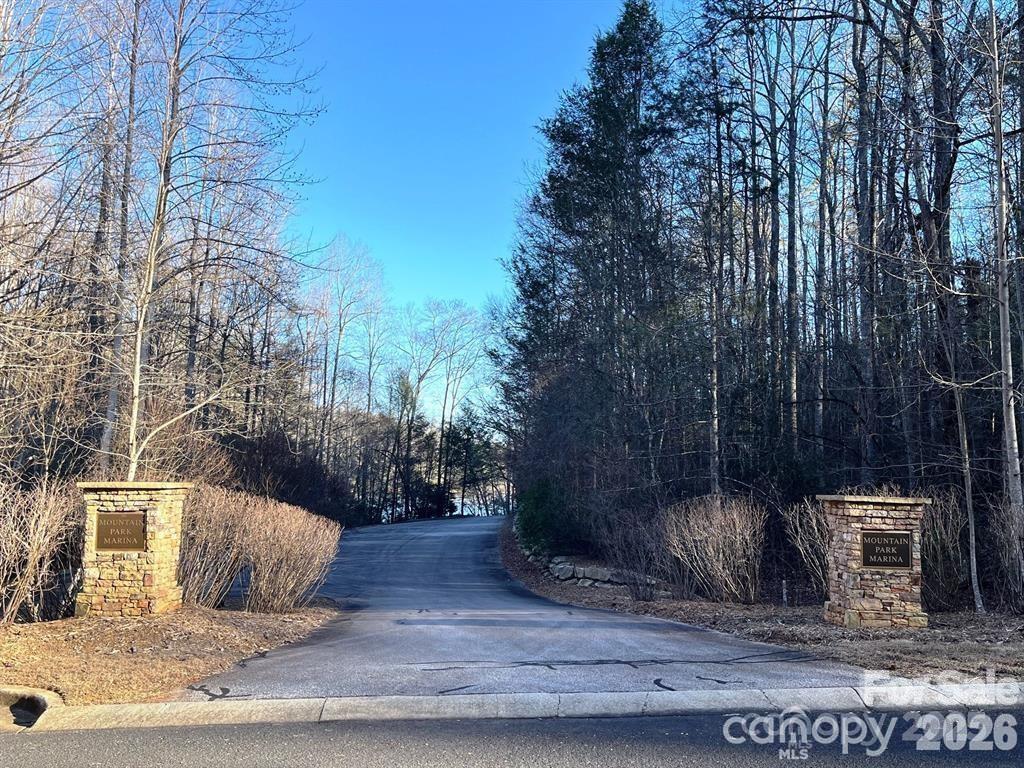 26 Mountain Parkway Mill Spring NC 28756
