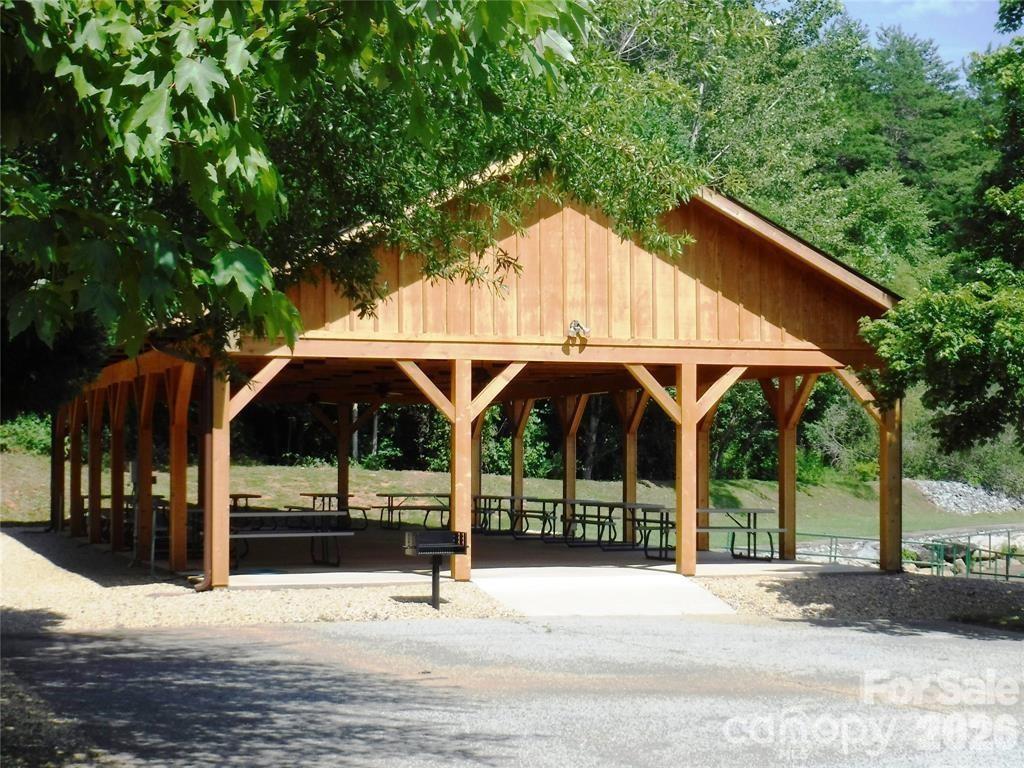 26 Mountain Parkway Mill Spring NC 28756