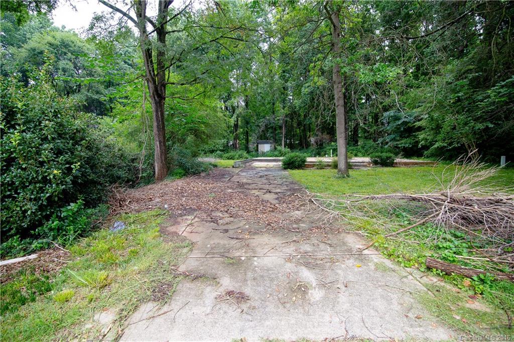 1005 Farmfield Lane Charlotte NC 28213