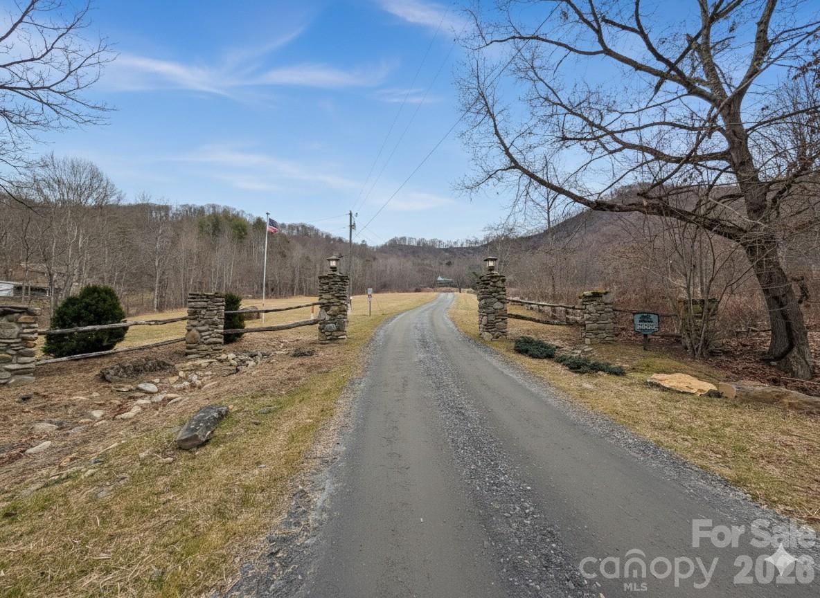 000 Wild Turkey Pen Road Bakersville NC 28705