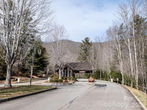 9997 Southcliff Parkway Fairview NC 28730
