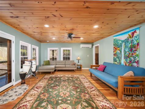 23 Katies Road Marshall NC 28753