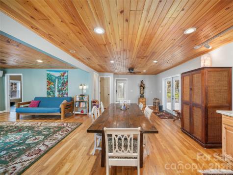 23 Katies Road Marshall NC 28753