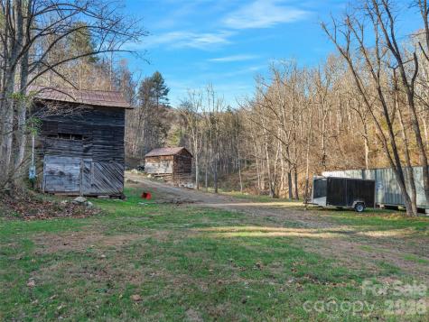 23 Katies Road Marshall NC 28753
