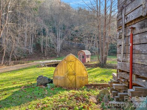 23 Katies Road Marshall NC 28753