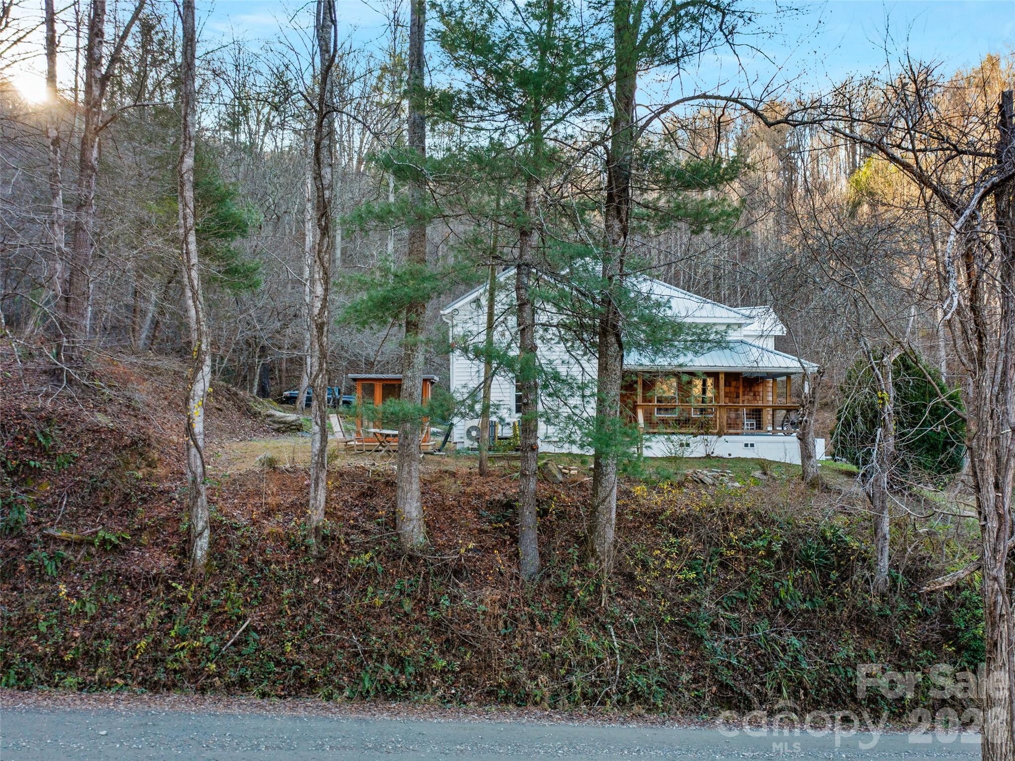 23 Katies Road Marshall NC 28753