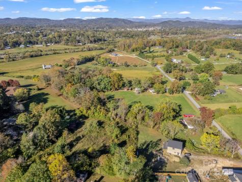 628 New Hope Road Flat Rock NC 28731
