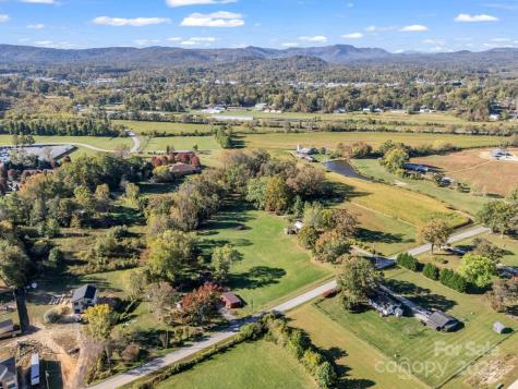 628 New Hope Road Flat Rock NC 28731