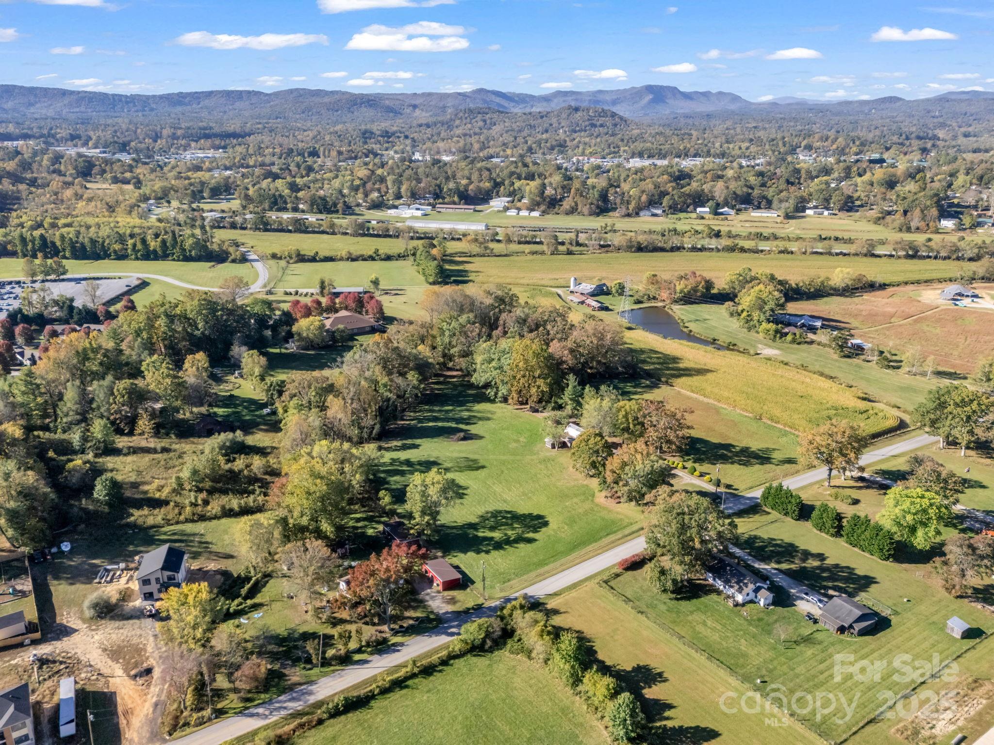 628 New Hope Road Flat Rock NC 28731
