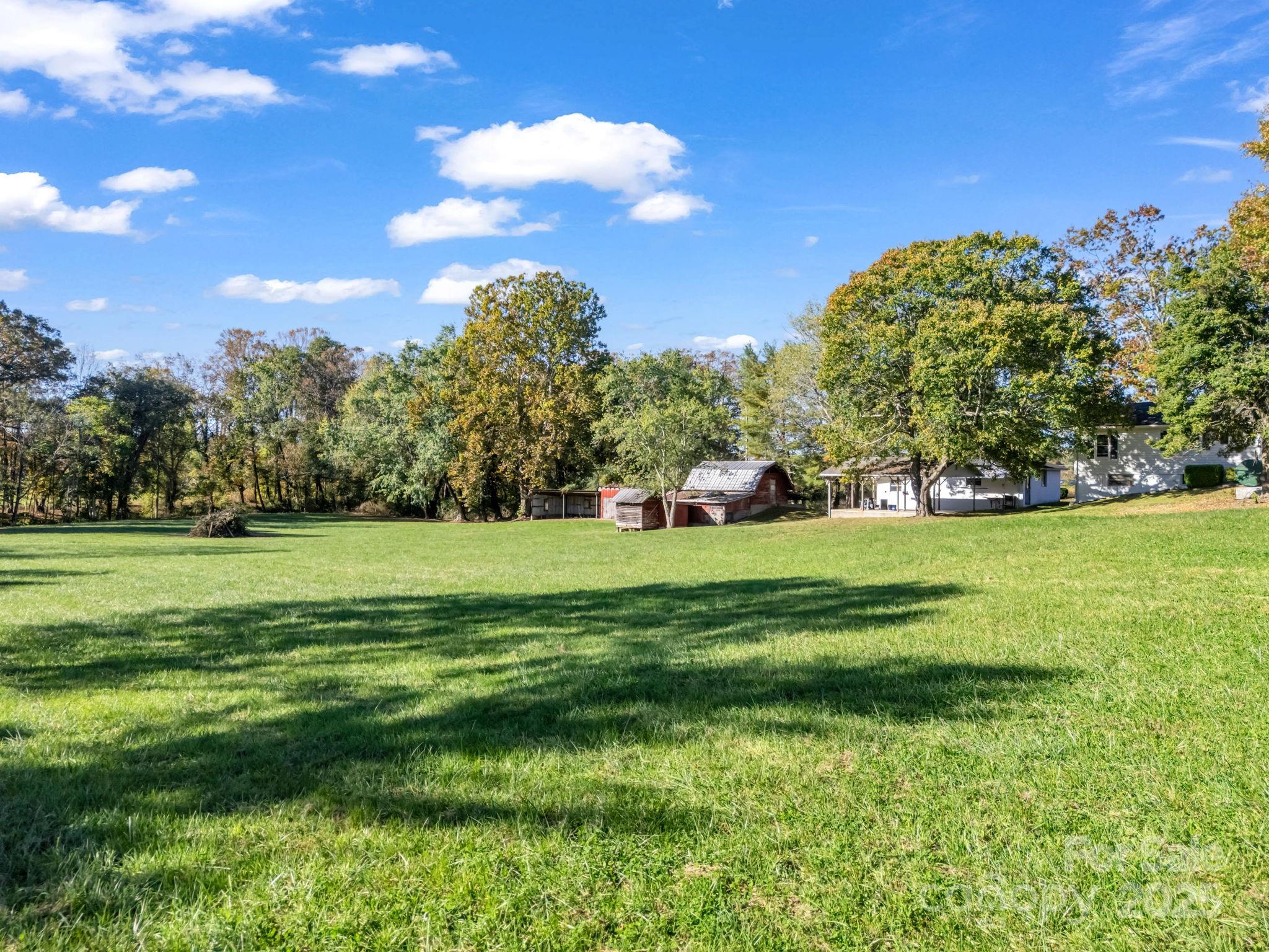 628 New Hope Road Flat Rock NC 28731