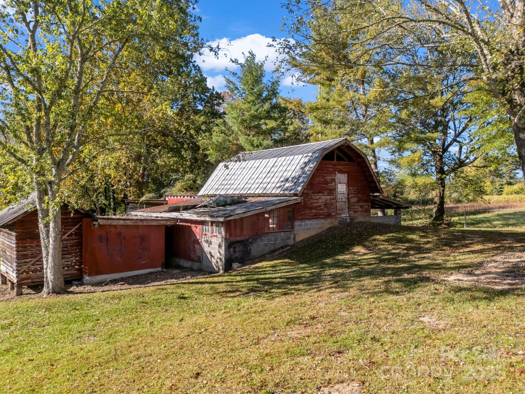 628 New Hope Road Flat Rock NC 28731