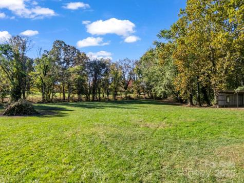 628 New Hope Road Flat Rock NC 28731