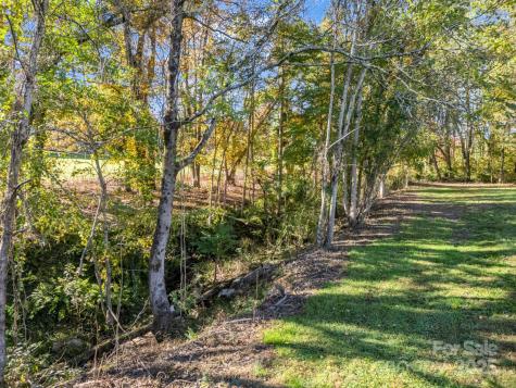 628 New Hope Road Flat Rock NC 28731