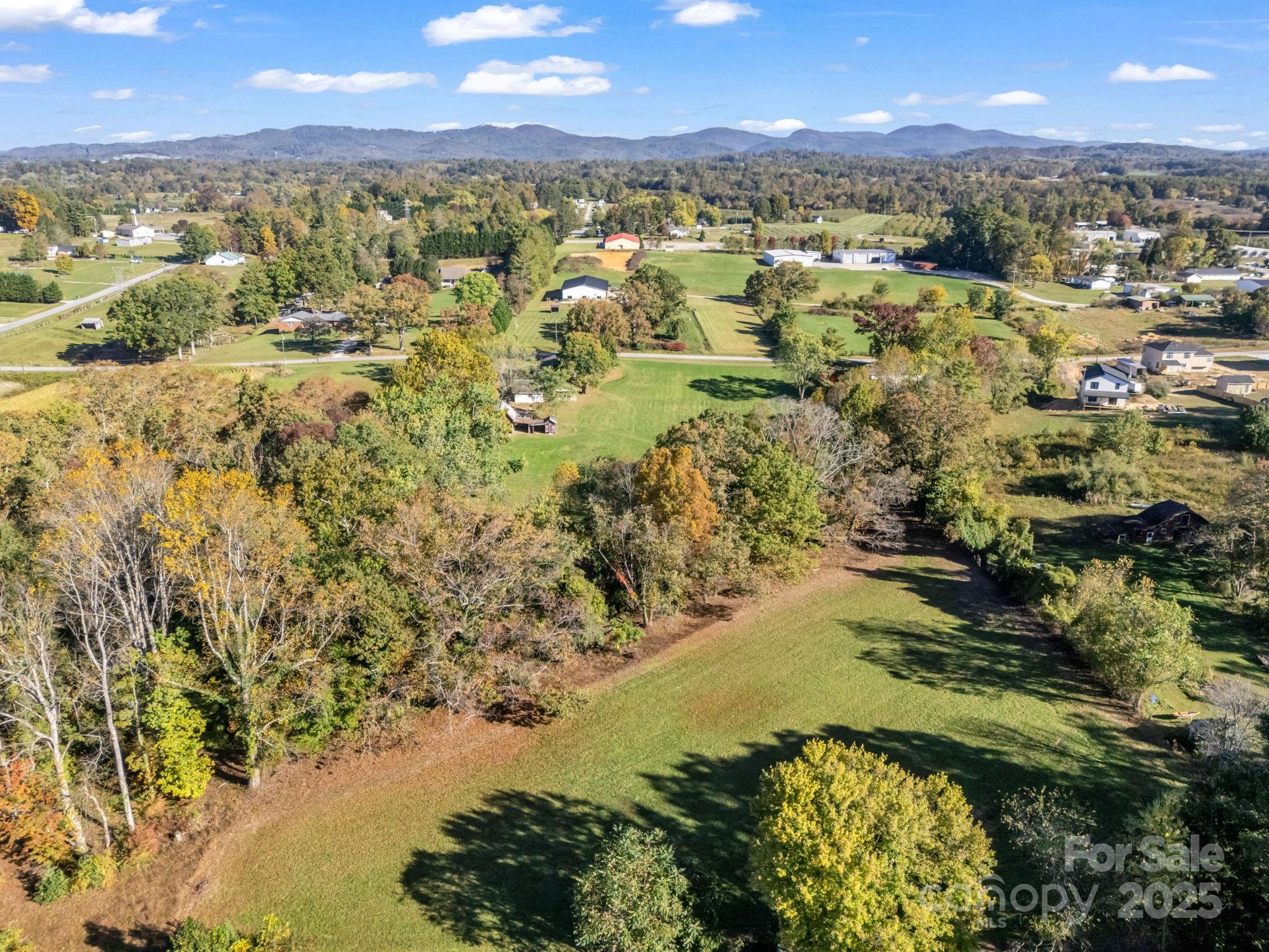 628 New Hope Road Flat Rock NC 28731