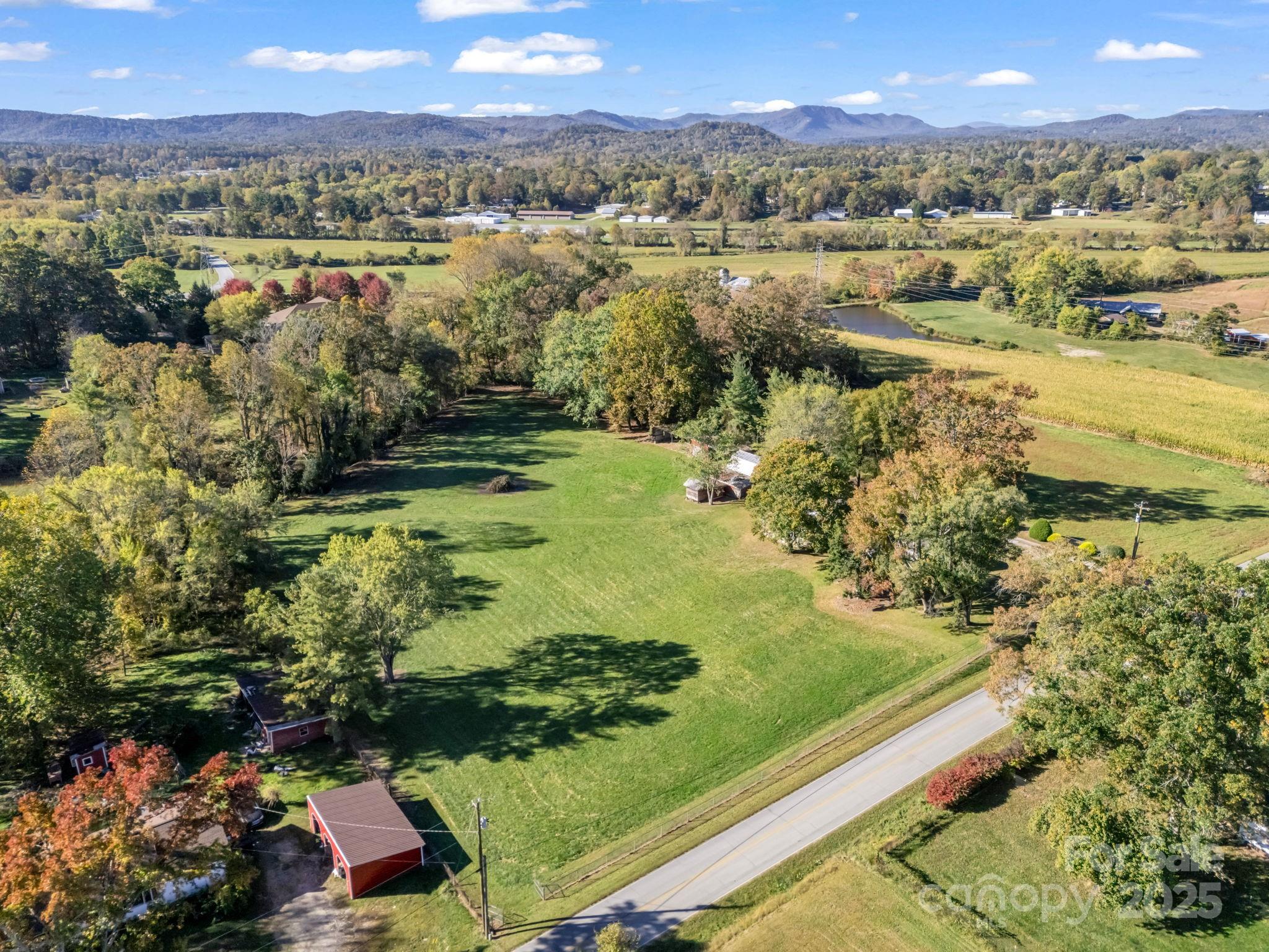 628 New Hope Road Flat Rock NC 28731