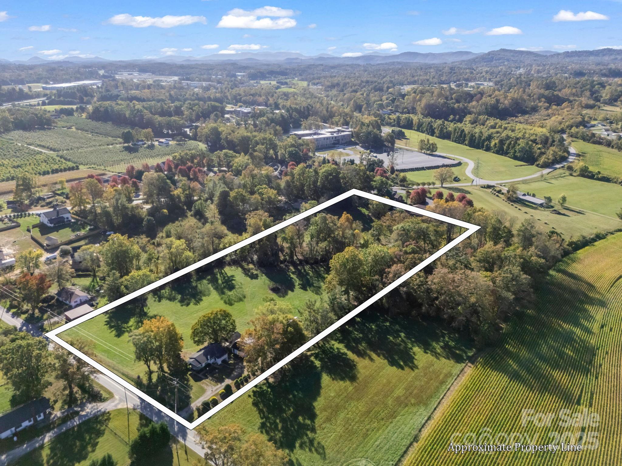 628 New Hope Road Flat Rock NC 28731
