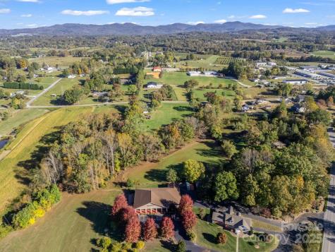 628 New Hope Road Flat Rock NC 28731