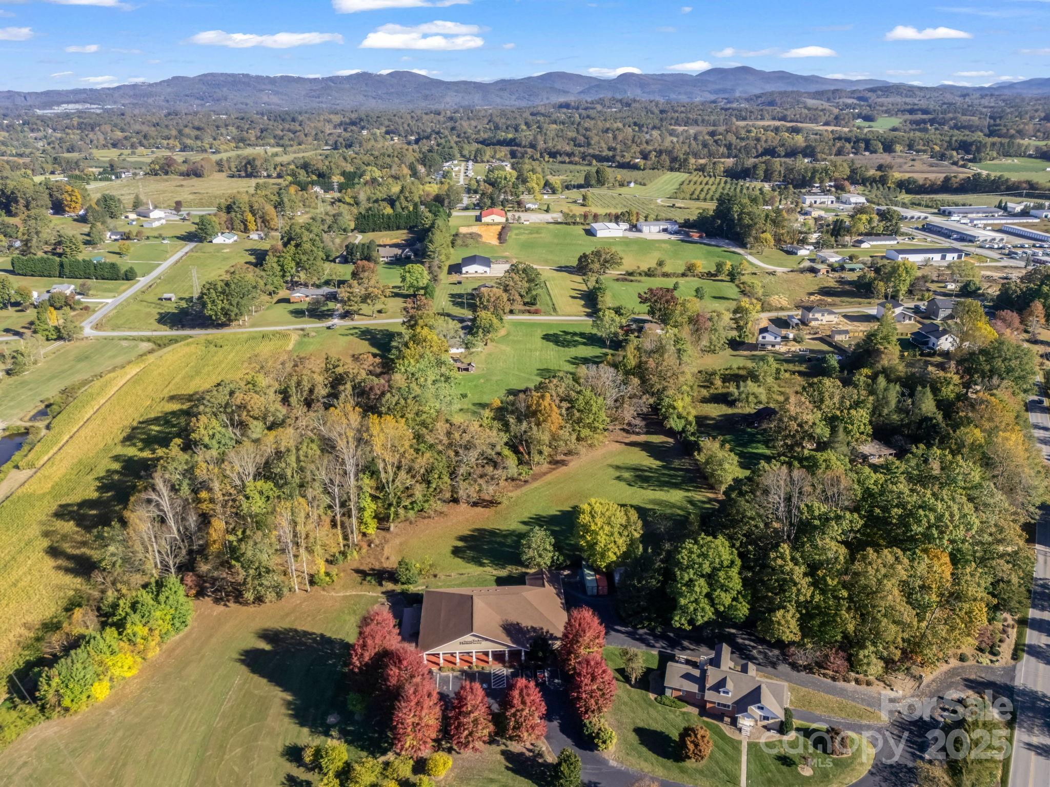 628 New Hope Road Flat Rock NC 28731