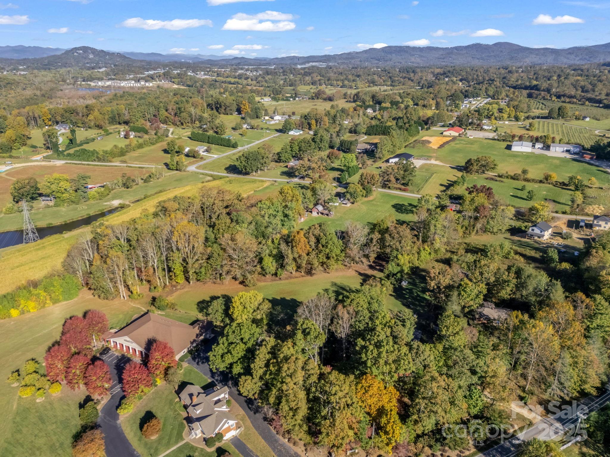 628 New Hope Road Flat Rock NC 28731