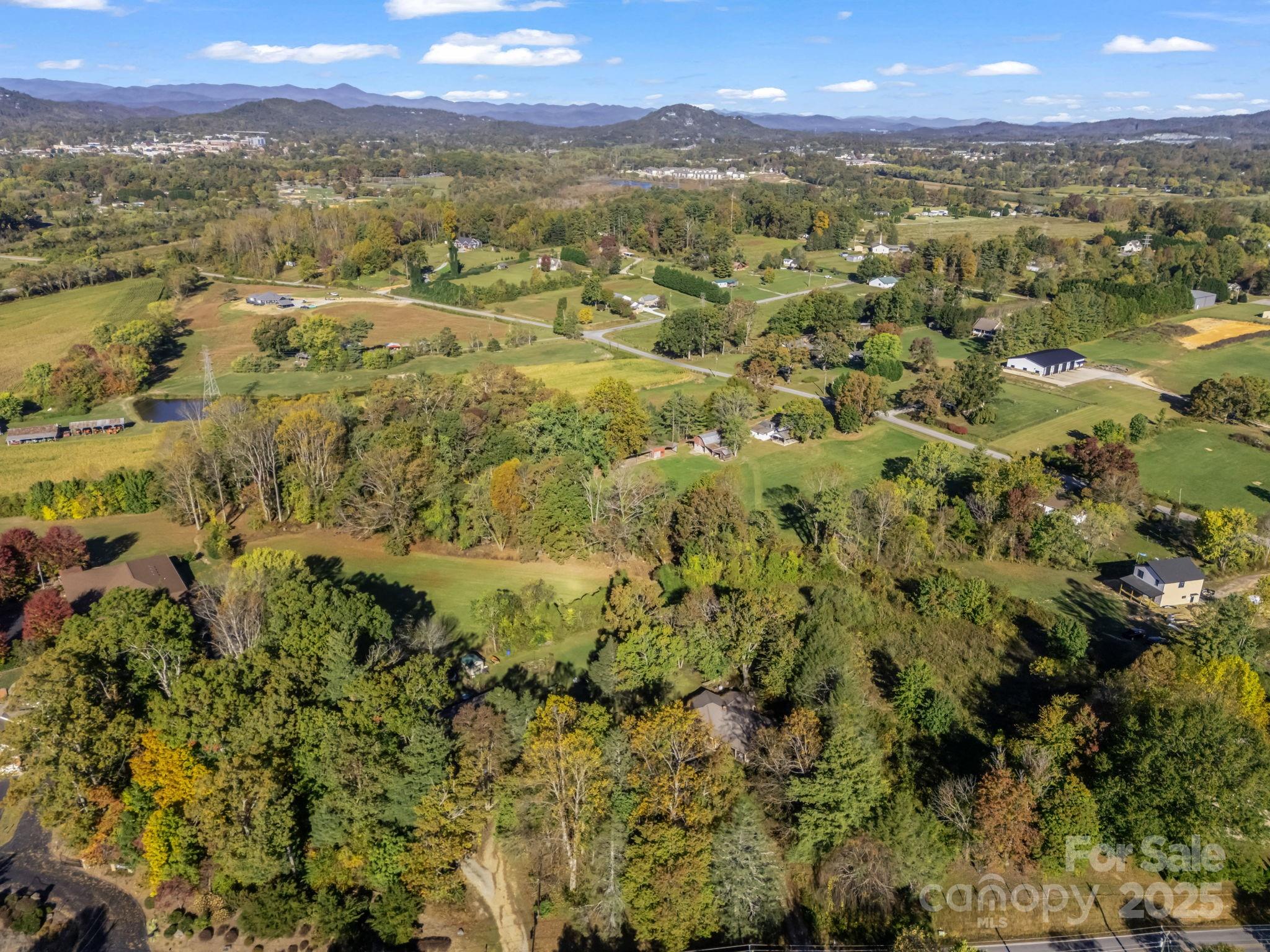 628 New Hope Road Flat Rock NC 28731