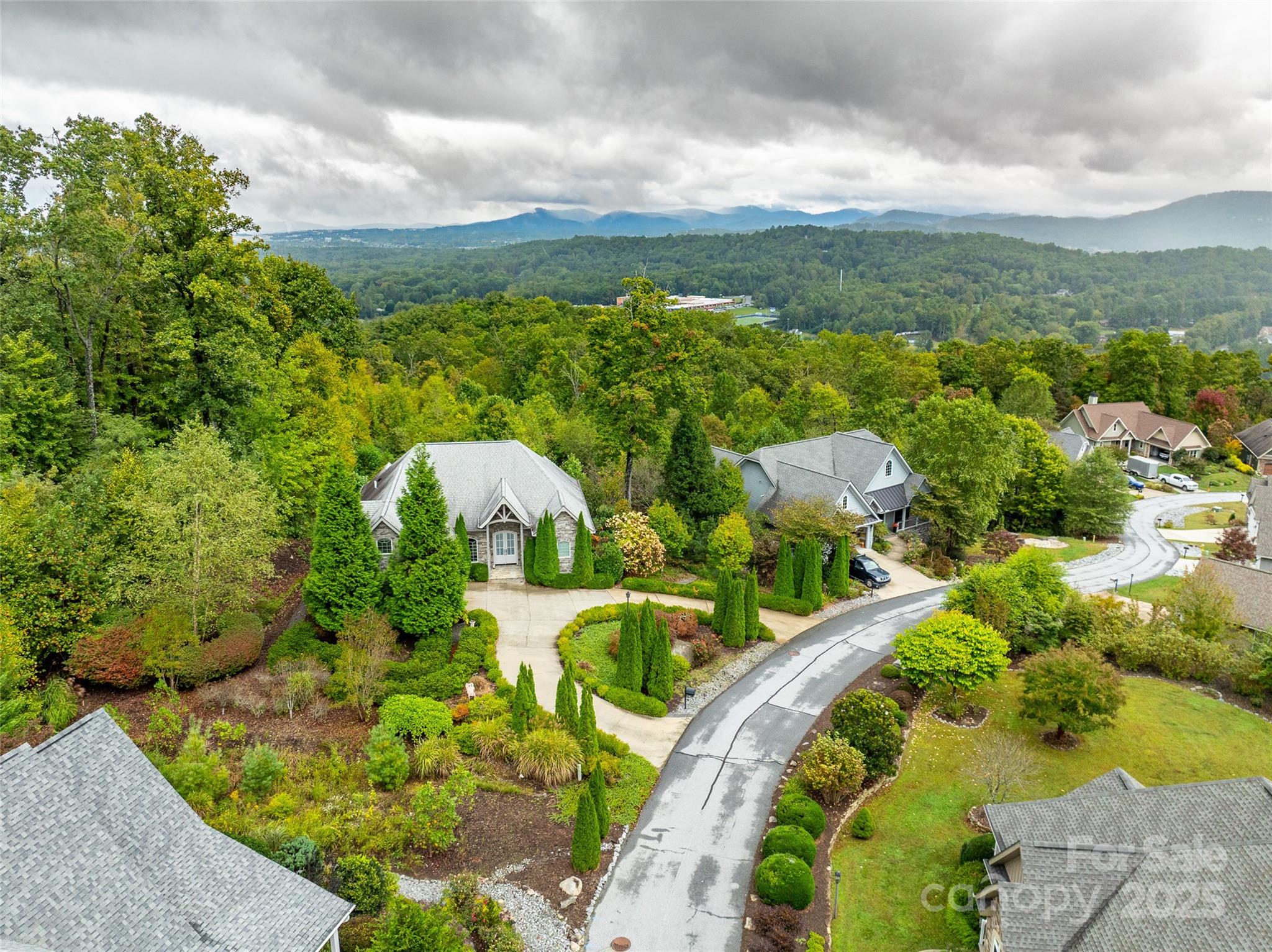332 Millbrae Loop Hendersonville NC 28791