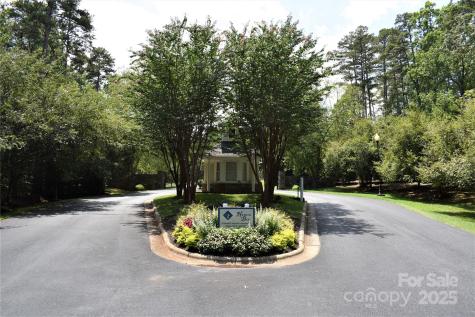 176 Mallard Drive Badin Lake NC 28127