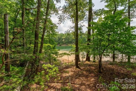 159 Deer Berry Drive Nebo NC 28761