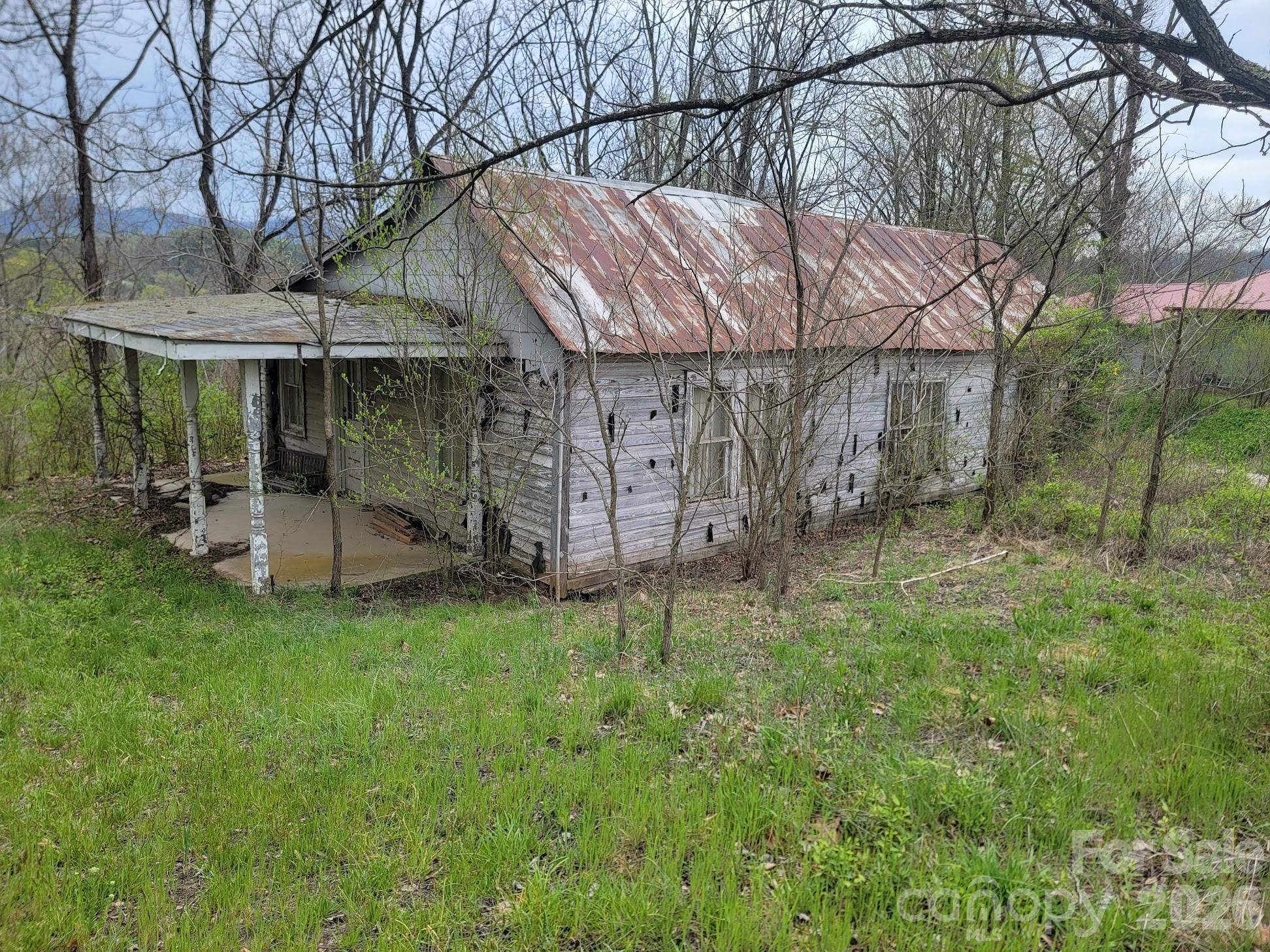 415 Pigeon Ford Road Canton NC 28716