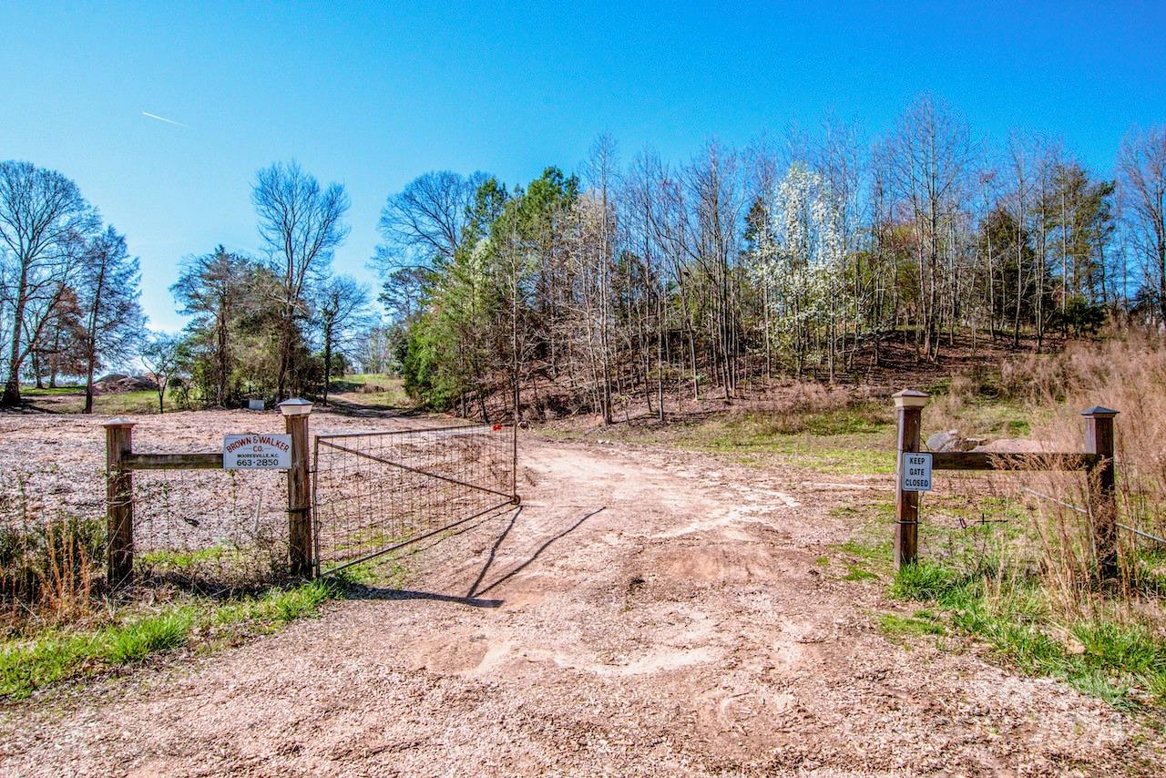00 Beaten Path Road Mooresville NC 28117