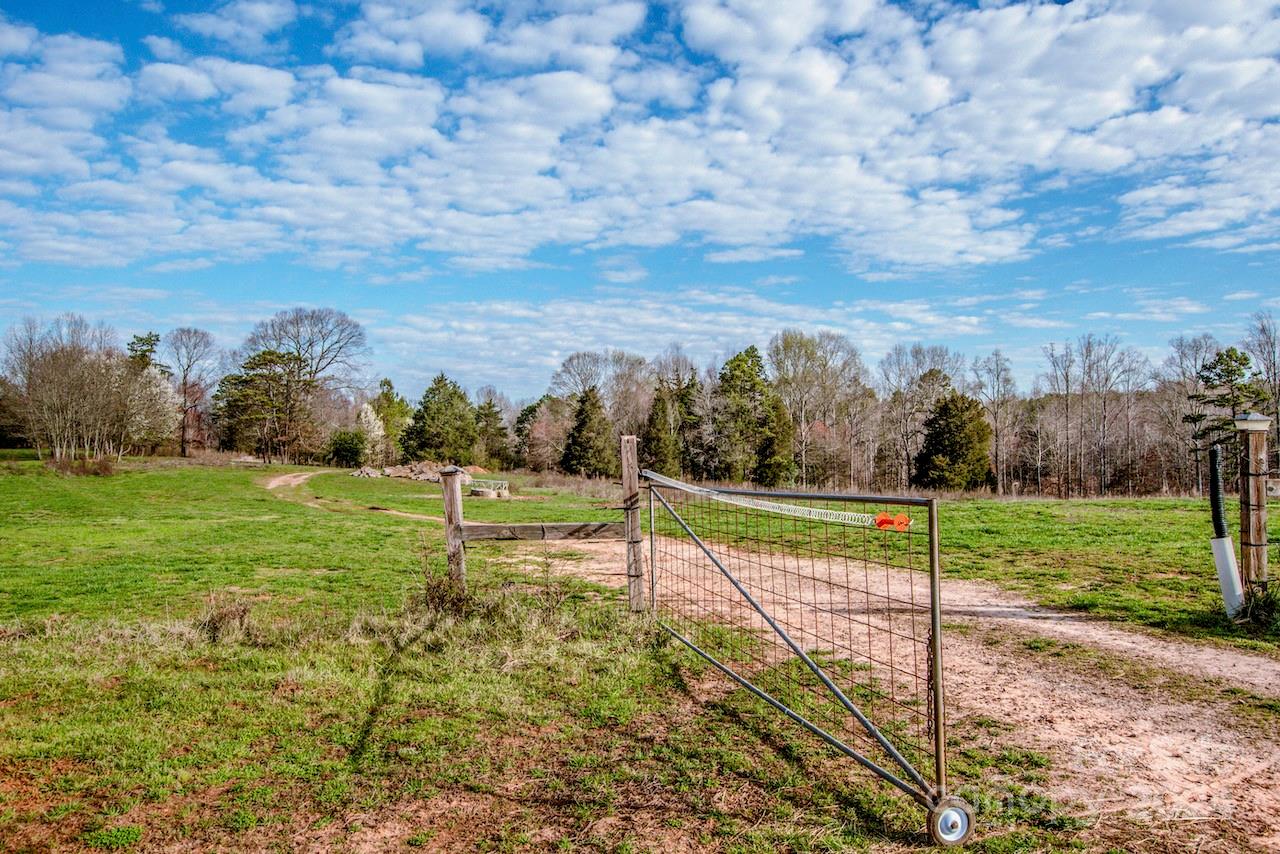 00 Beaten Path Road Mooresville NC 28117