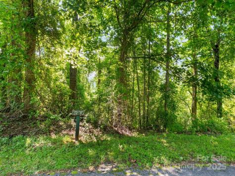 9999 Stone Valley Way Hendersonville NC 28792