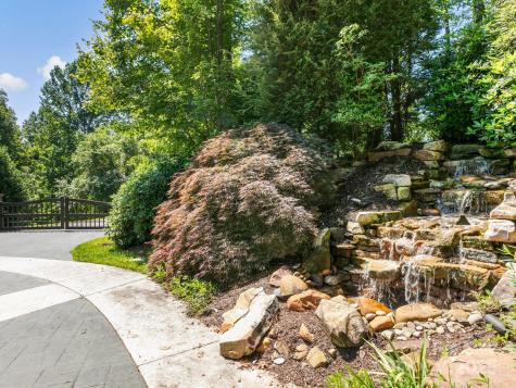 9999 Stone Valley Way Hendersonville NC 28792