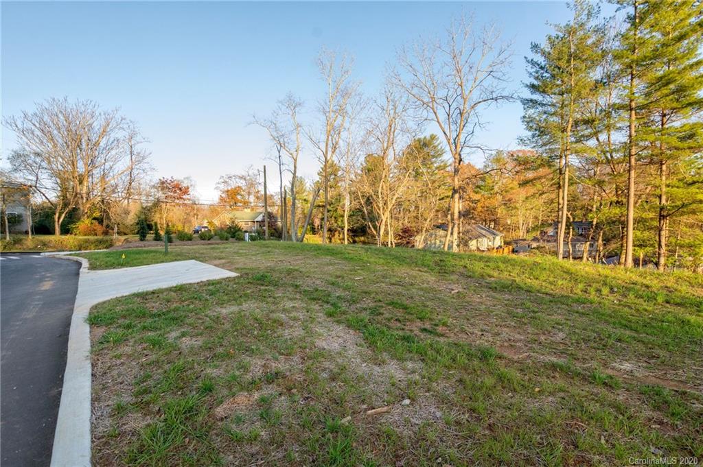 4 Malvern Walk Asheville NC 28806