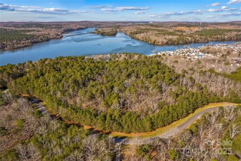 642 Whisper Lake Drive New London NC 28127