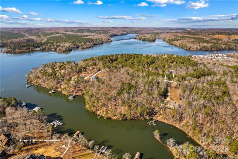 642 Whisper Lake Drive New London NC 28127