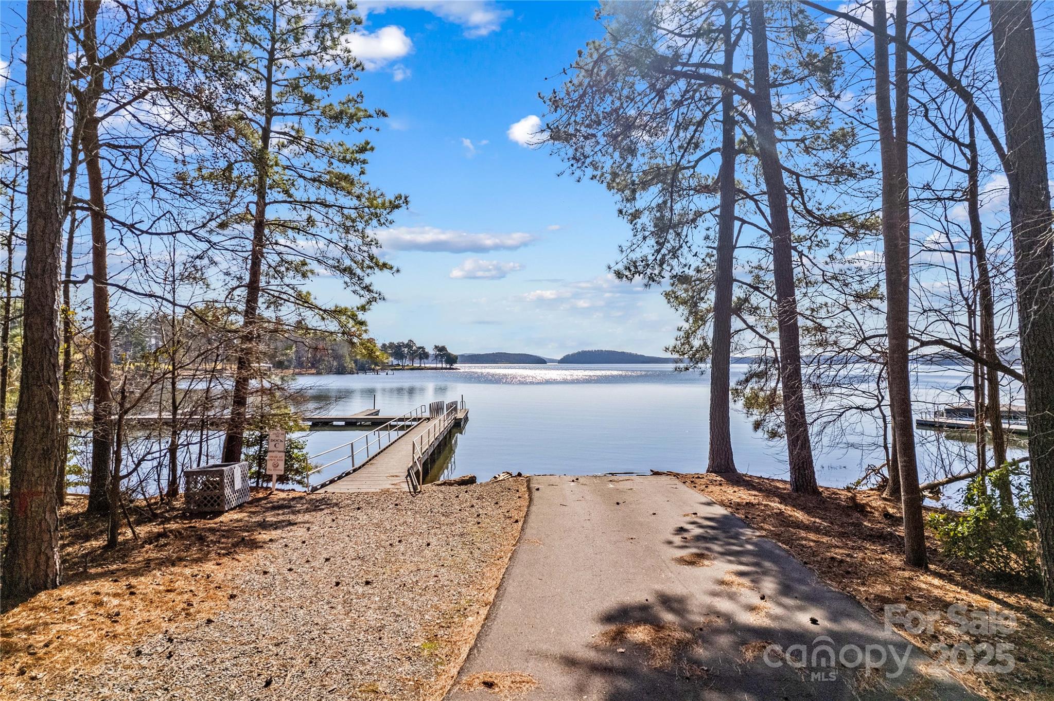 642 Whisper Lake Drive New London NC 28127