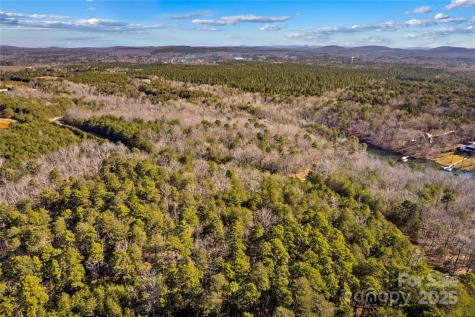 642 Whisper Lake Drive New London NC 28127