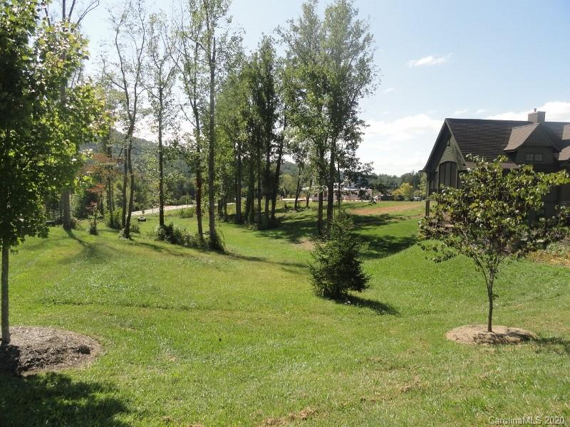 26 Vincennes Court Asheville NC 28804