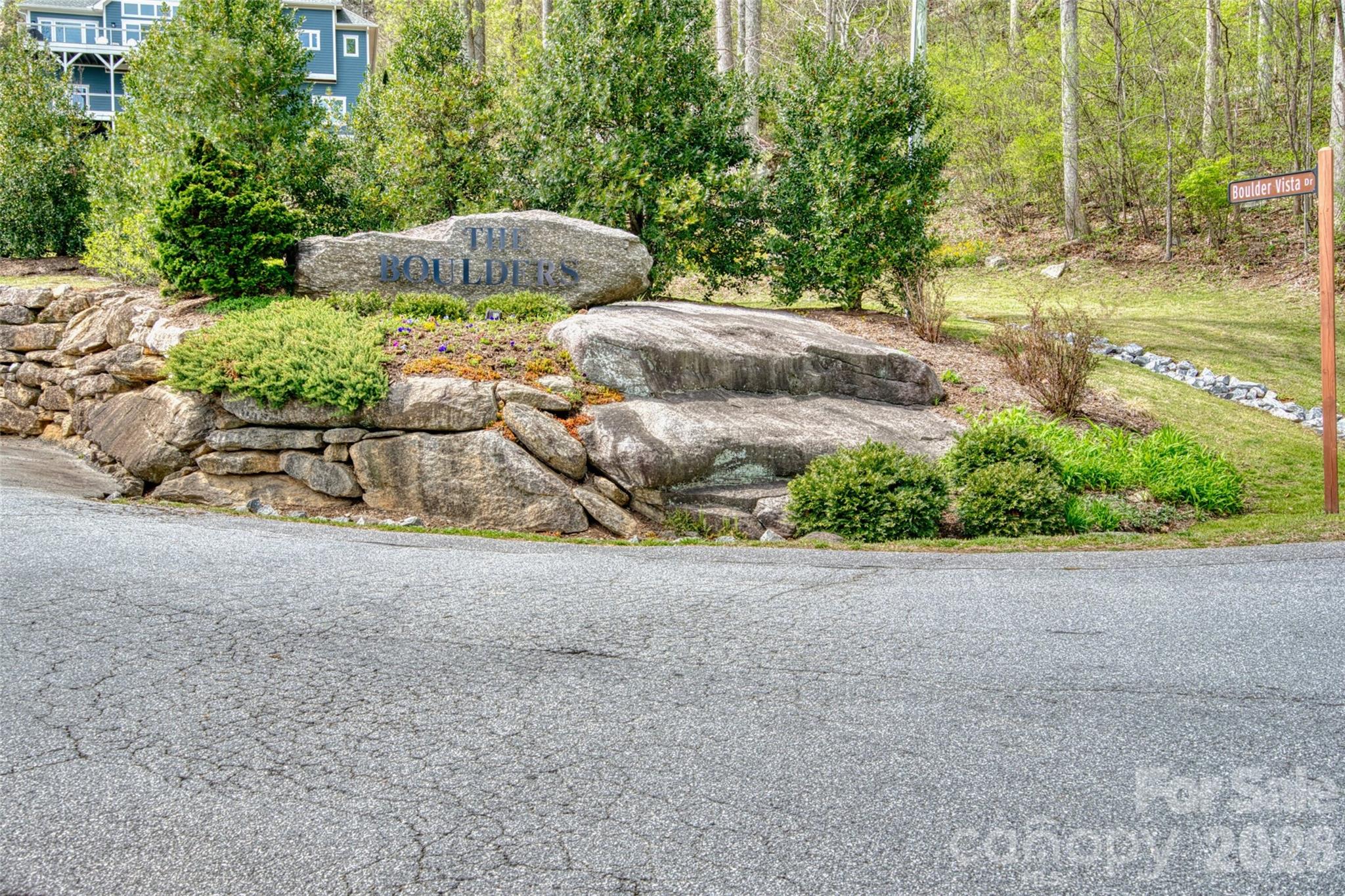 81 Curtain Bluff Hendersonville NC 28791