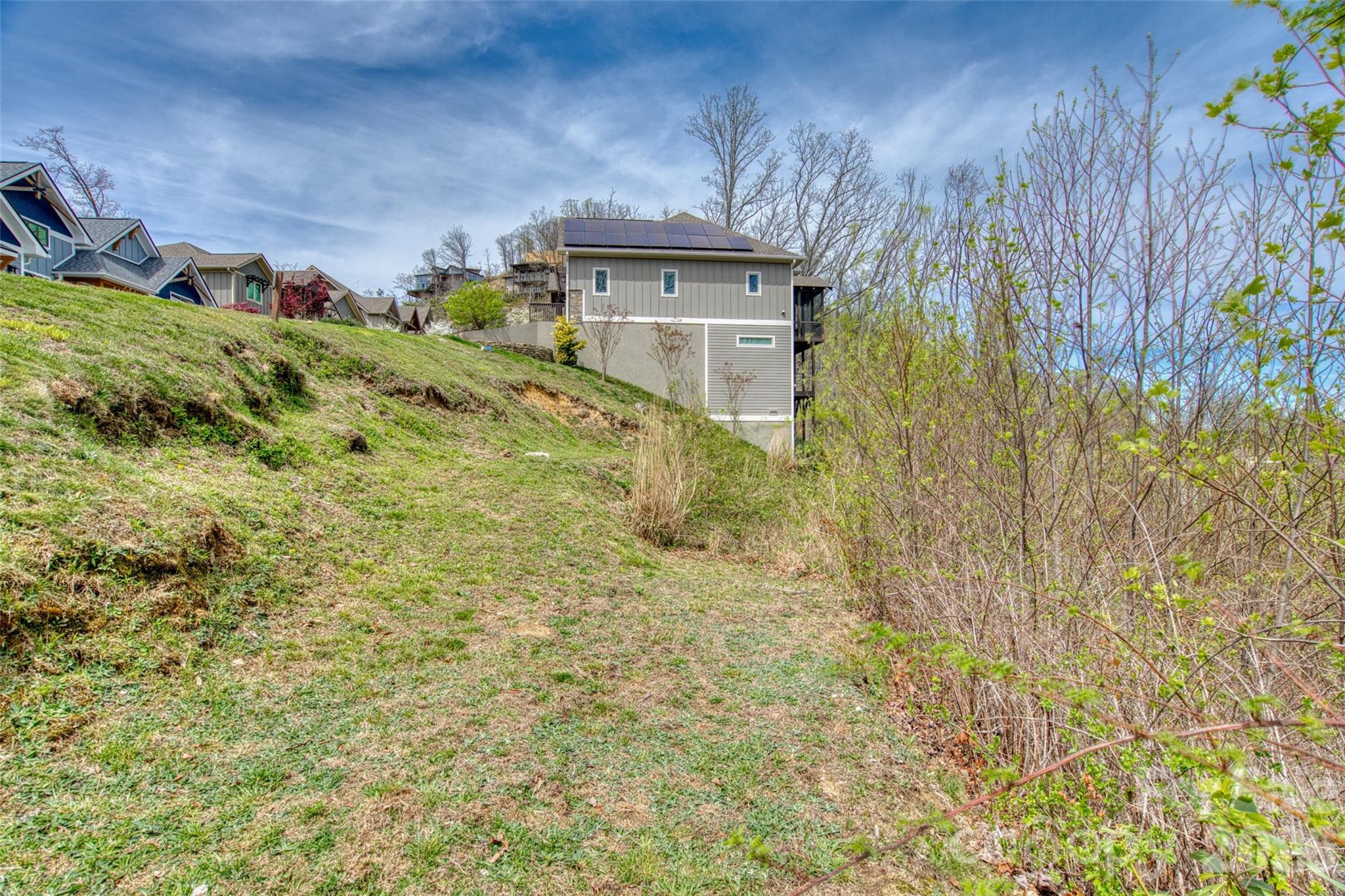 81 Curtain Bluff Hendersonville NC 28791