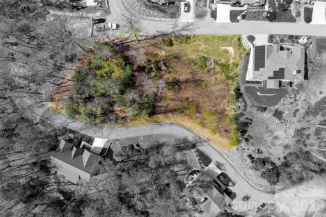 81 Curtain Bluff Hendersonville NC 28791