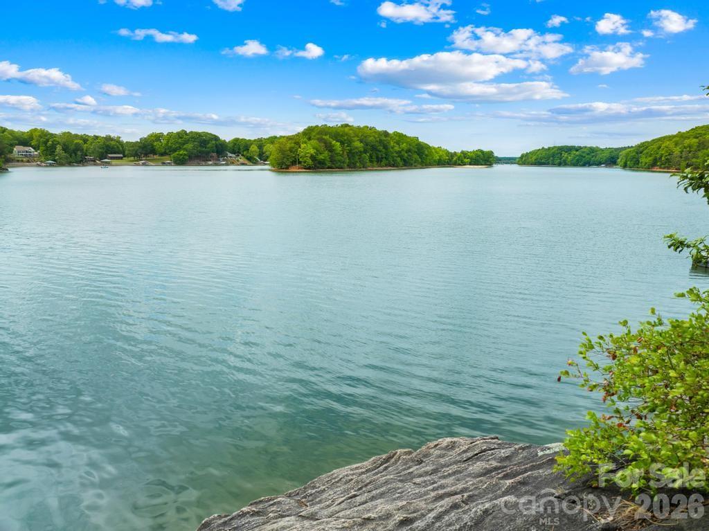 268 S Harbor Watch Drive Statesville NC 28677