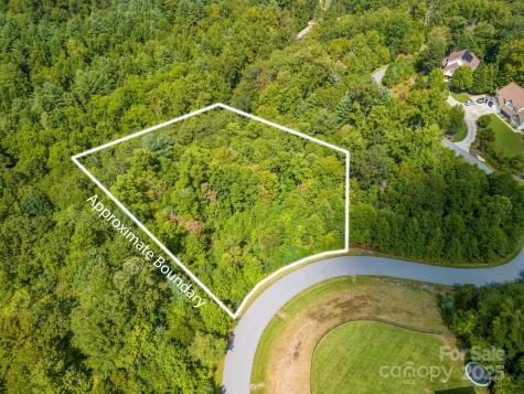 117 Sovereign Lane Fairview NC 28730