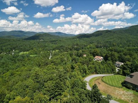 117 Sovereign Lane Fairview NC 28730