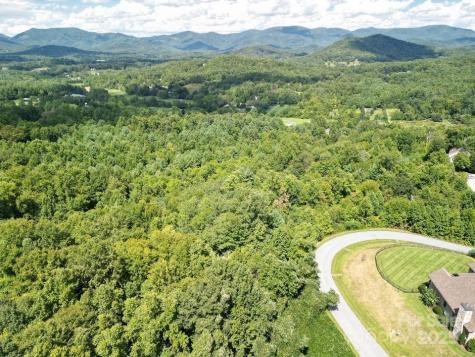 117 Sovereign Lane Fairview NC 28730