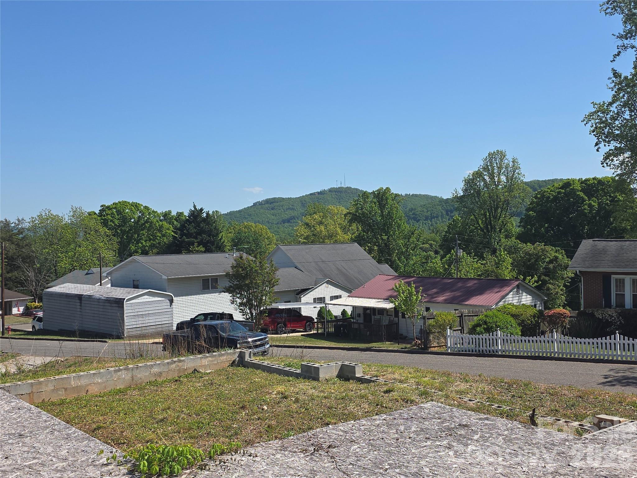 68 Nancy Tolley Street Marion NC 28752