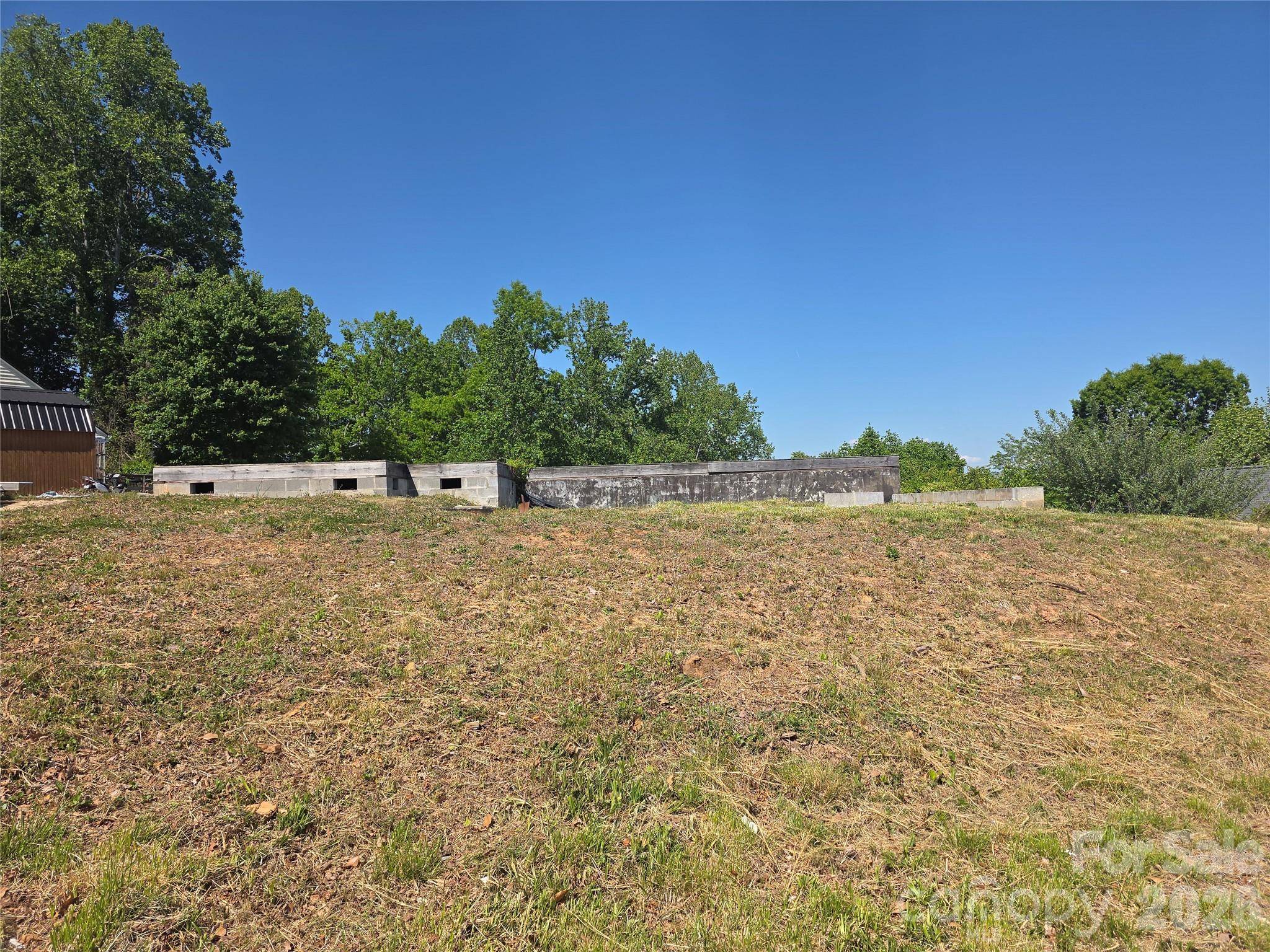 68 Nancy Tolley Street Marion NC 28752