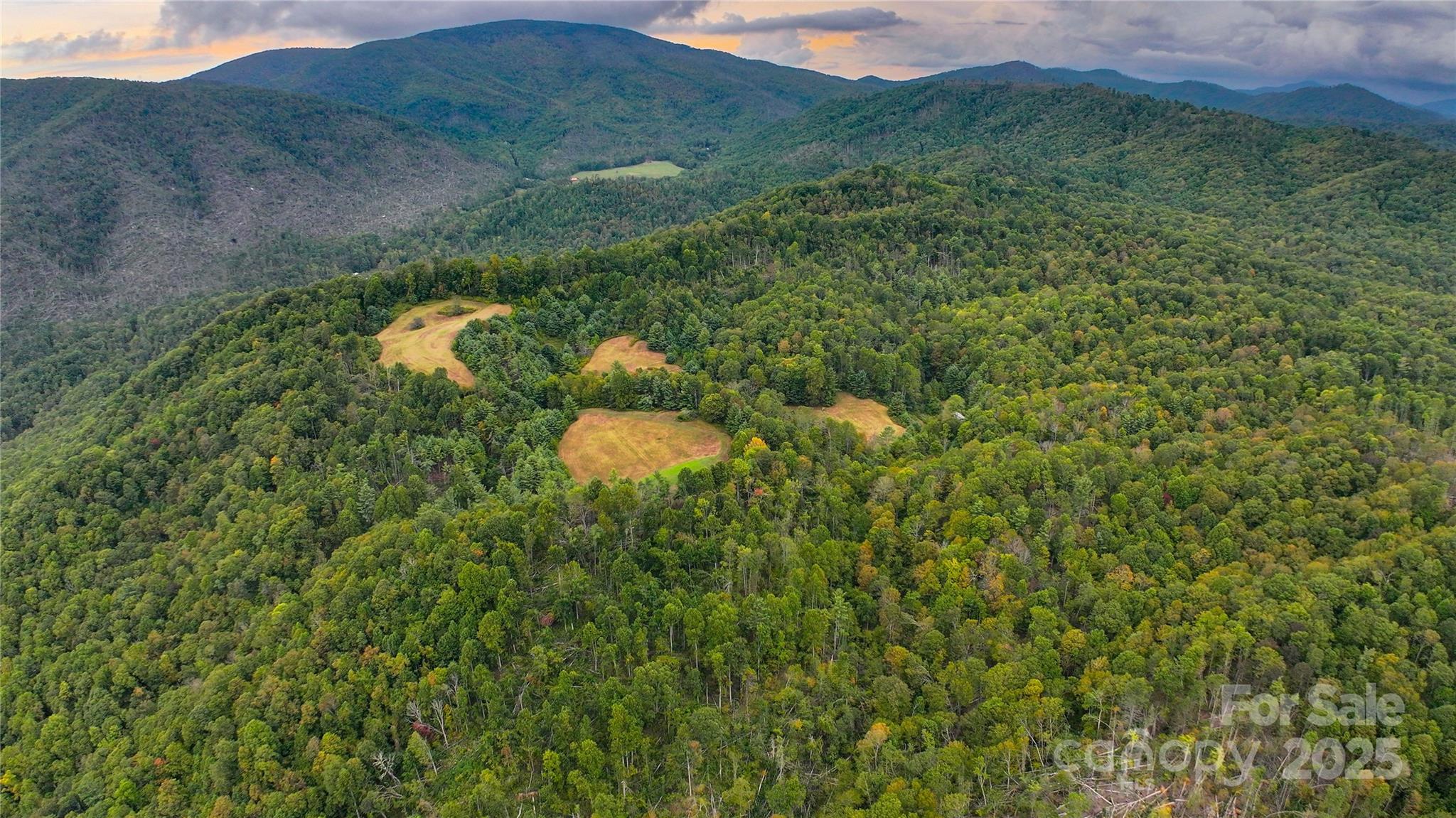 999 Poplar Creek Road Green Mountain NC 28740